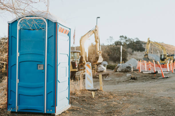 Best Portable restroom trailer rental  in Bellevue, OH